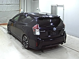 TOYOTA PRIUS ALPHA 2017