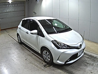 TOYOTA VITZ 2016