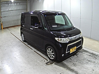 DAIHATSU TANTO 2011