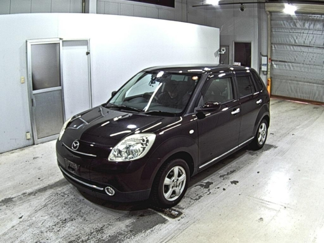MAZDA VERISA 2012