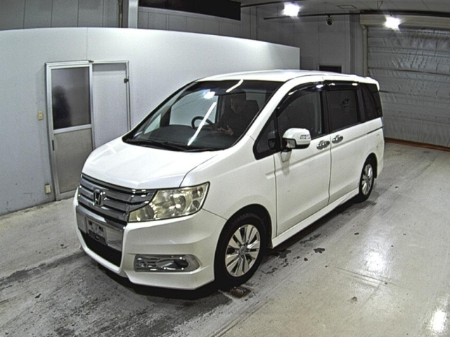 HONDA STEP WAGON 2011