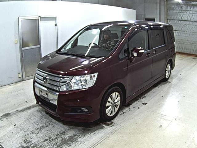 HONDA STEP WAGON 2011