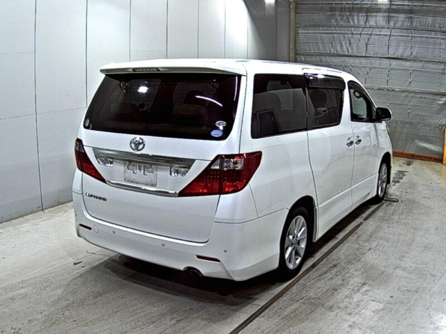 TOYOTA ALPHARD 2009