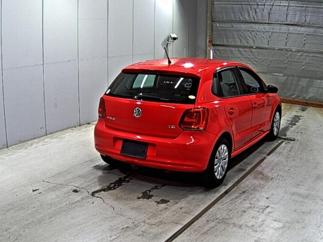 VOLKSWAGEN POLO 2011