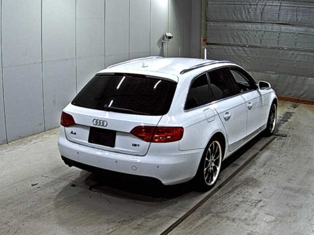 AUDI A4 2010