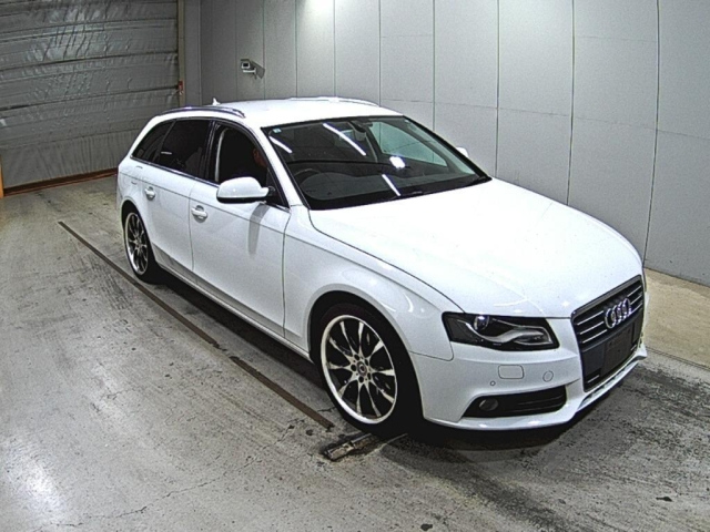 AUDI A4 2010