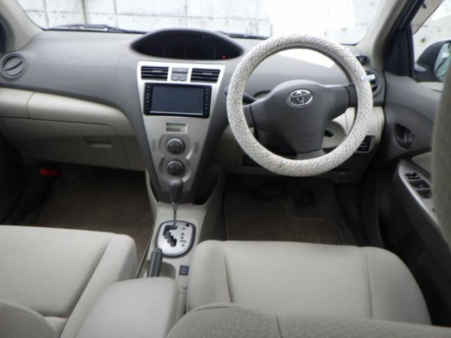 TOYOTA BELTA 2009