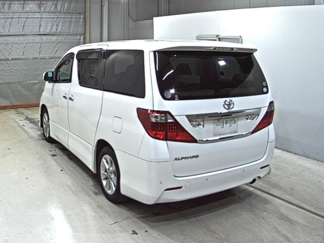TOYOTA ALPHARD 2009