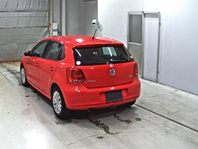 VOLKSWAGEN POLO 2011