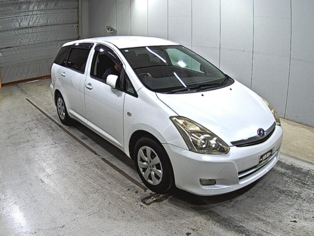 TOYOTA WISH 2009
