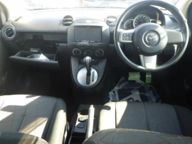 MAZDA DEMIO 2014