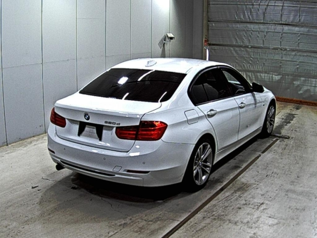 BMW 3 SERIES 2012
