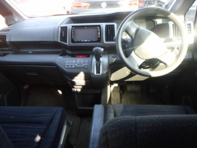 HONDA STEP WAGON 2011