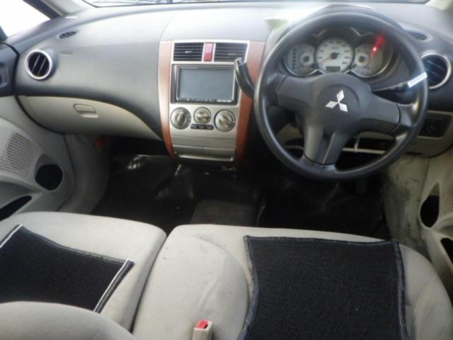 MITSUBISHI COLT PLUS 2008