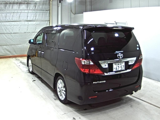 TOYOTA ALPHARD 2009