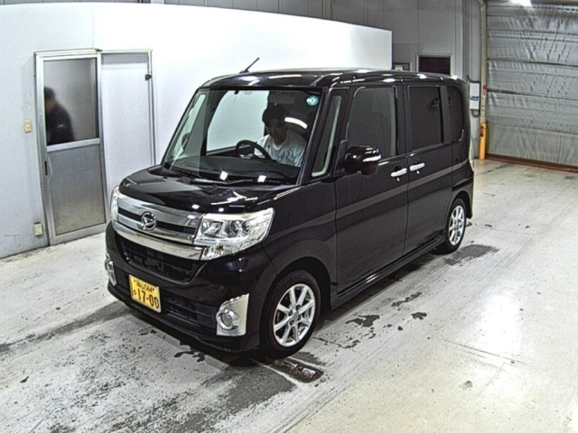 DAIHATSU TANTO 2015