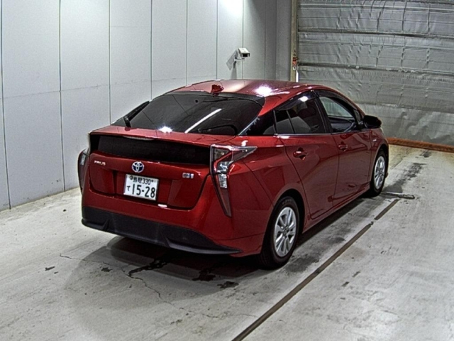 TOYOTA PRIUS 2016