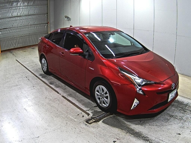 TOYOTA PRIUS 2016