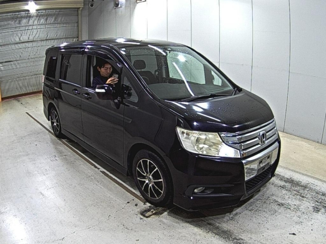 HONDA STEP WAGON 2009
