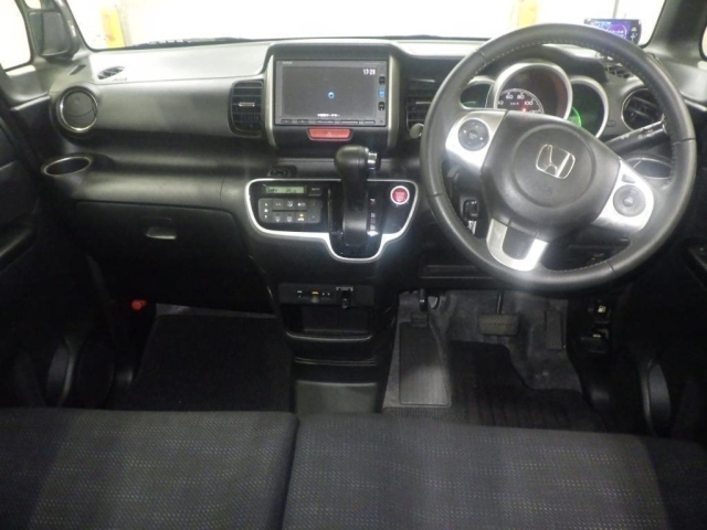 HONDA N BOX PLUS 2017