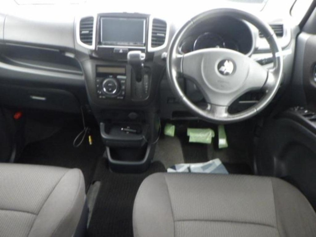 MITSUBISHI DELICA D2 2013