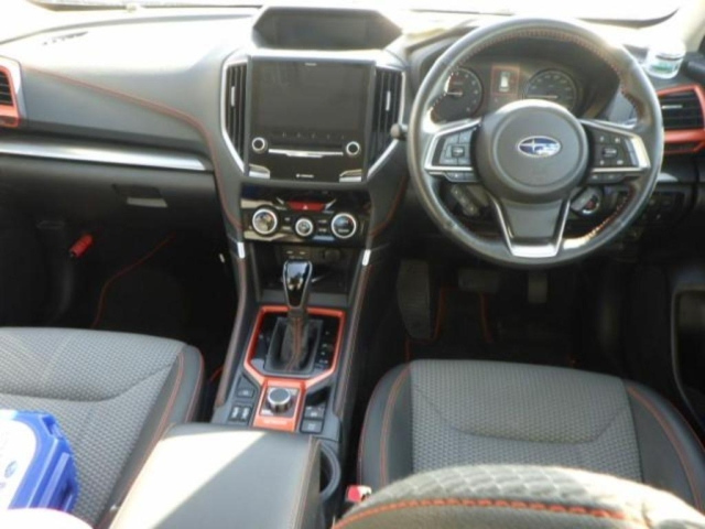 SUBARU FORESTER 2018