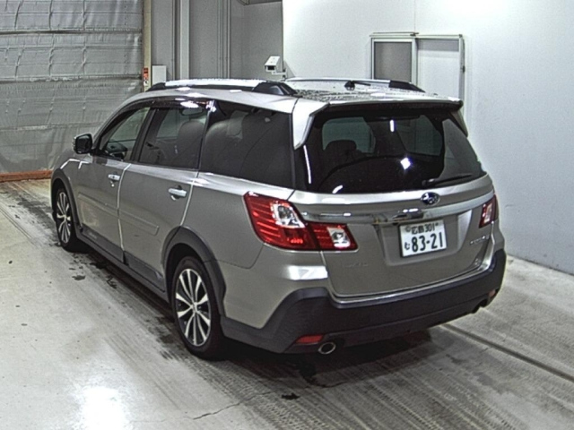 SUBARU EXIGA 2015