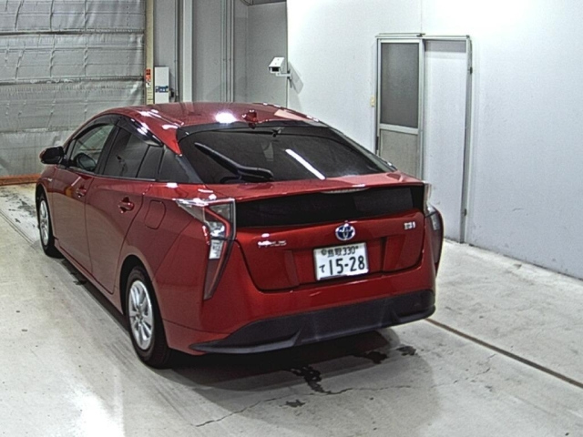 TOYOTA PRIUS 2016