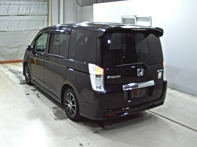 HONDA STEP WAGON 2009