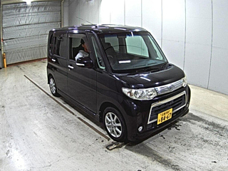 DAIHATSU TANTO 2011