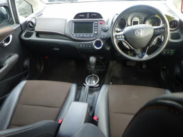 HONDA FIT SHUTTLE 2011
