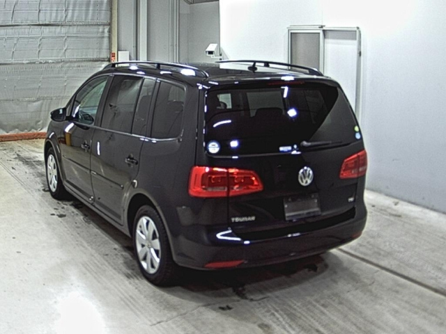 VOLKSWAGEN GOLF TOURAN 2011