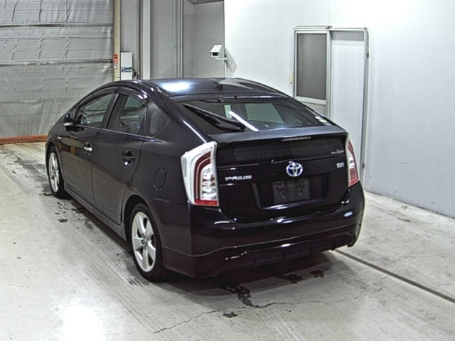 TOYOTA PRIUS 2013