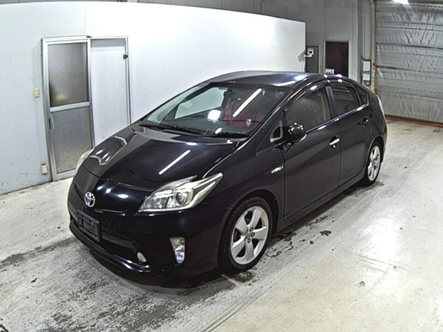 TOYOTA PRIUS 2013
