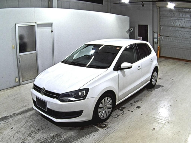 VOLKSWAGEN POLO 2013