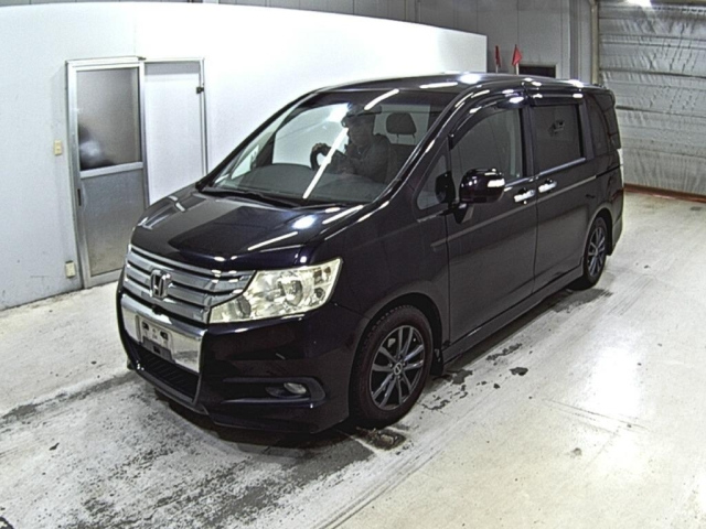 HONDA STEP WAGON 2010