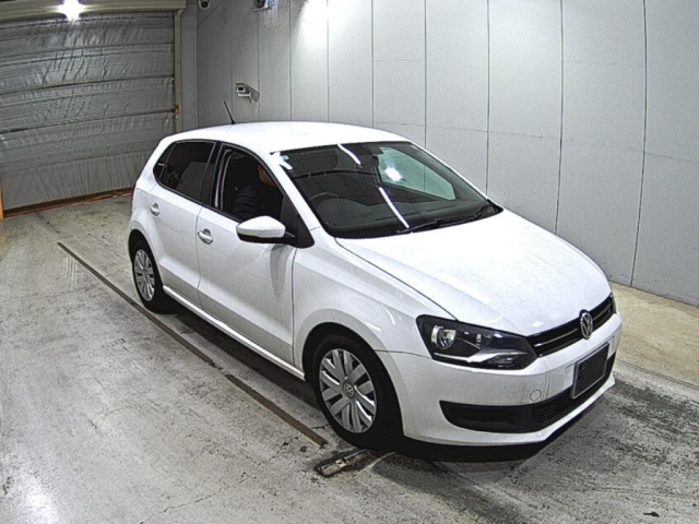 VOLKSWAGEN POLO 2013