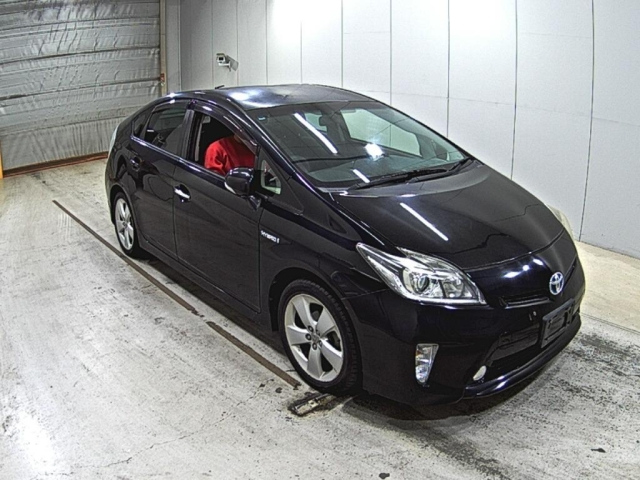 TOYOTA PRIUS 2013