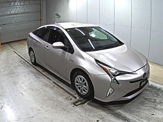 TOYOTA PRIUS 2016