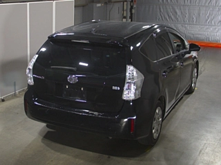 TOYOTA PRIUS ALPHA 2012
