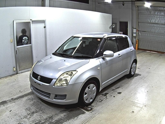 SUZUKI SWIFT 2010