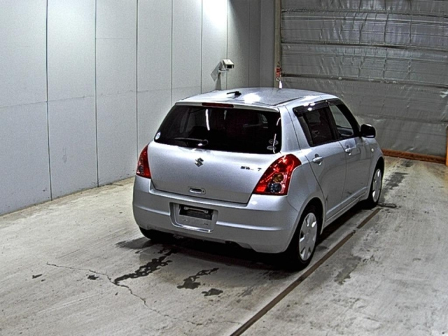 SUZUKI SWIFT 2010