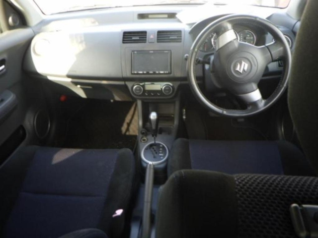 SUZUKI SWIFT 2010