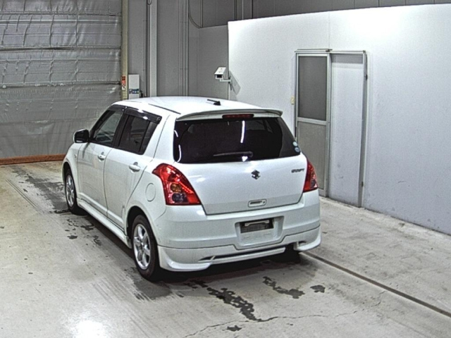 SUZUKI SWIFT 2010