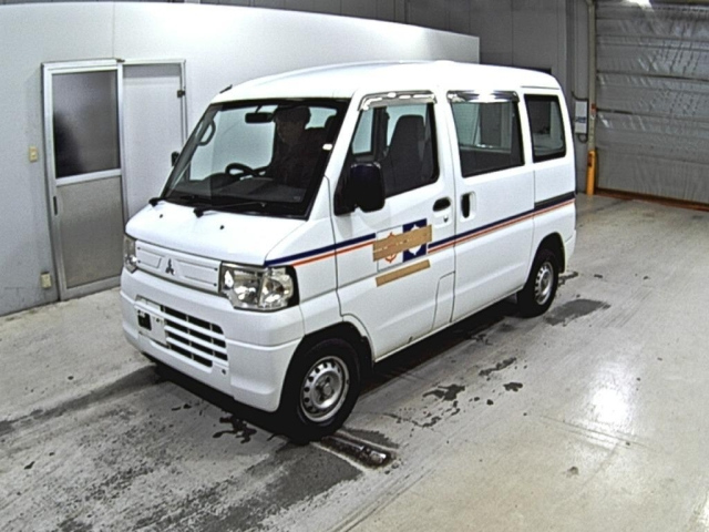 MITSUBISHI MINICAB VAN 2013