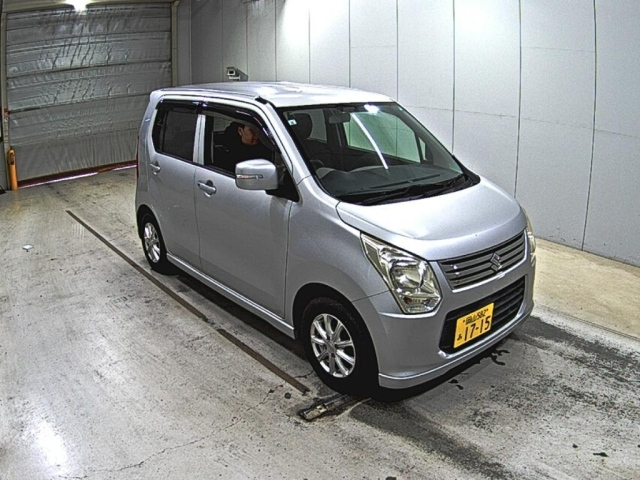 SUZUKI WAGON R 2013