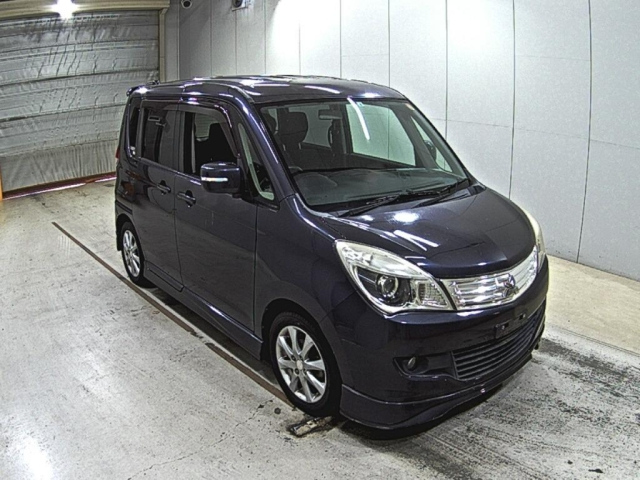 MITSUBISHI DELICA D2 2013