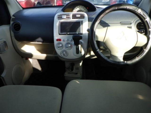 MITSUBISHI EK WAGON 2011