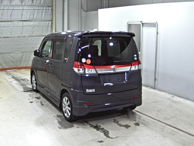 MITSUBISHI DELICA D2 2013