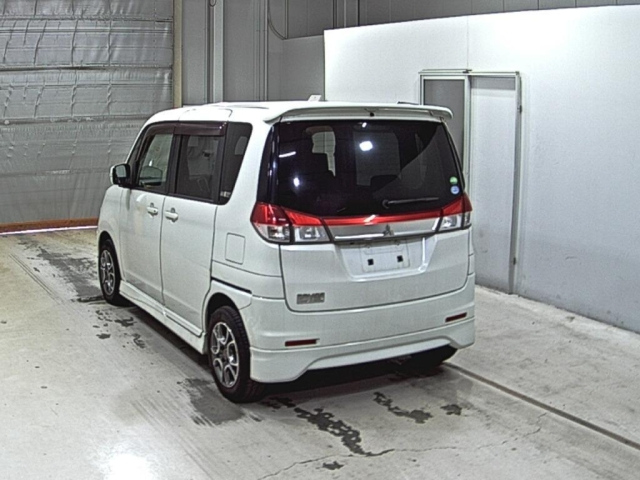 MITSUBISHI DELICA D2 2012